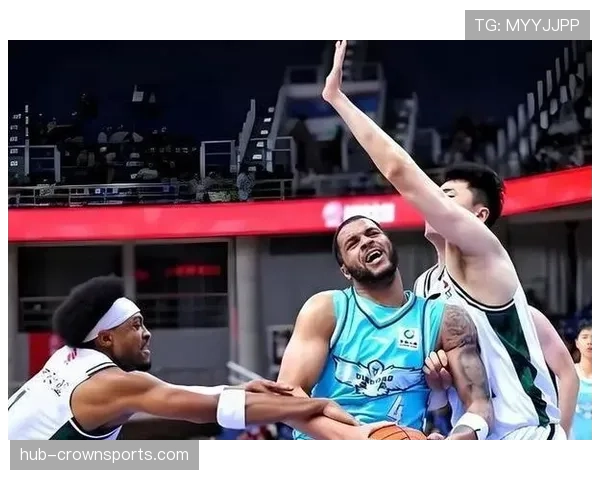 青岛大胜江苏巩固排名 韦瑟斯庞连续得分维持球队进攻火力